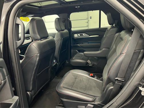 Agate Black Metallic 2025 Ford Explorer ST