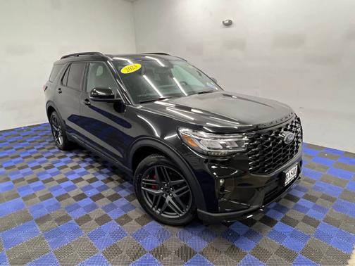 Agate Black Metallic 2025 Ford Explorer ST