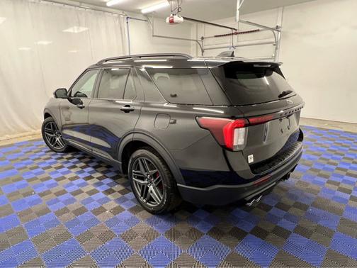 Agate Black Metallic 2025 Ford Explorer ST