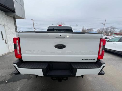 Oxford White 2026 Ford F-250 LARIAT