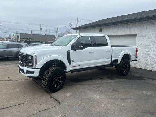 Oxford White 2026 Ford F-250 LARIAT
