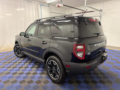 Shadow Black 2026 Ford Bronco Sport Outer Banks