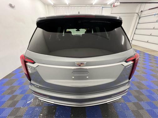 Argent Silver Metallic 2024 Cadillac XT6 AWD Luxury