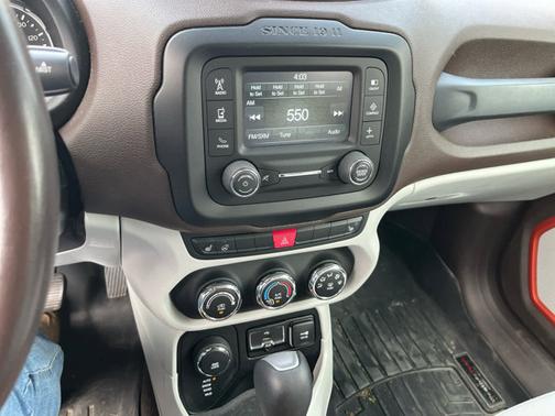 Mojave Sand 2016 Jeep Renegade Latitude