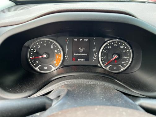 Mojave Sand 2016 Jeep Renegade Latitude