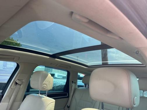 2016 Volkswagen Touareg Lux