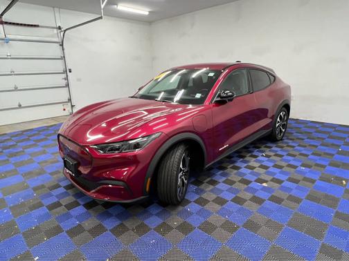 2025 Ford Mustang Mach-E Select