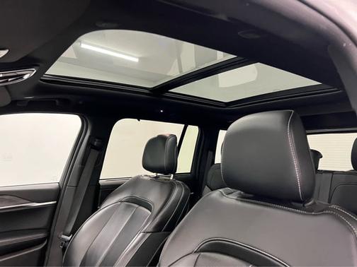 Bright White Clearcoat 2024 Jeep Grand Cherokee Limited