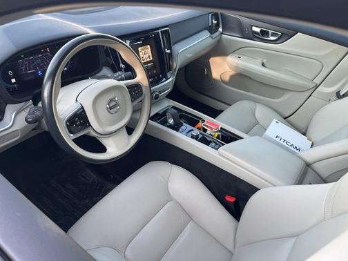 2023 Volvo V60 Cross Country Plus