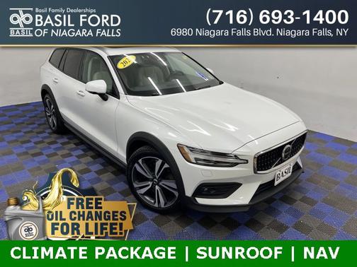 2023 Volvo V60 Cross Country Plus