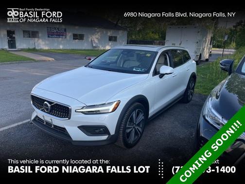 2023 Volvo V60 Cross Country Plus