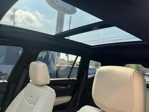 2024 Cadillac XT6 AWD Sport