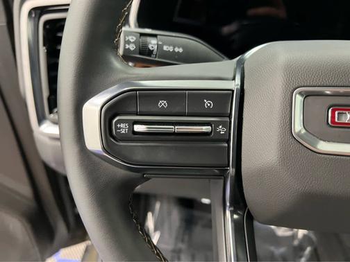 2024 GMC Canyon 4WD AT4