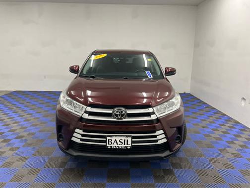 2019 Toyota Highlander LE