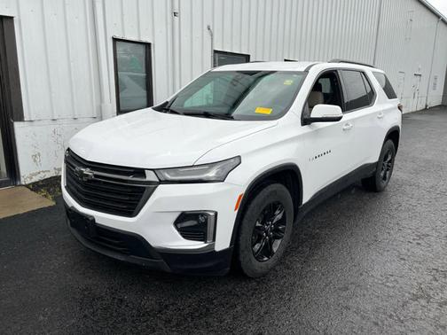 Summit White 2023 Chevrolet Traverse LS