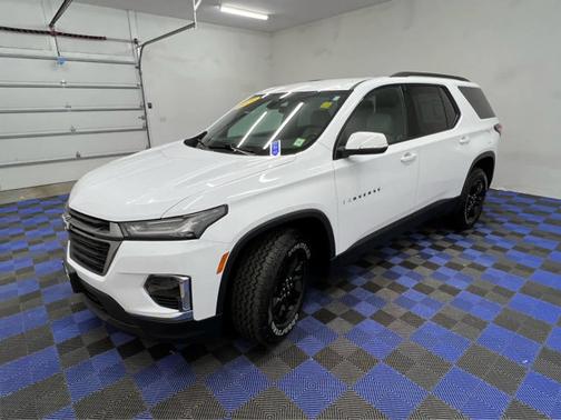 Summit White 2023 Chevrolet Traverse LS