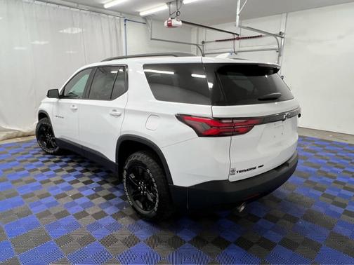 Summit White 2023 Chevrolet Traverse LS