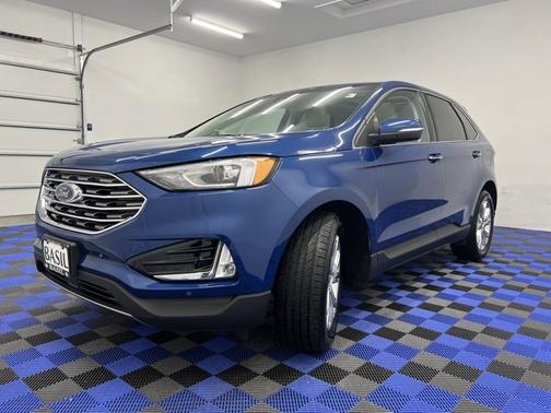 Photo 5 of 25 of 2020 Ford Edge Titanium