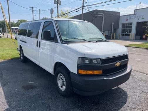 2022 Chevrolet Express 3500 LS