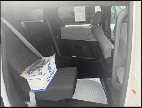 2025 Toyota Sienna LE