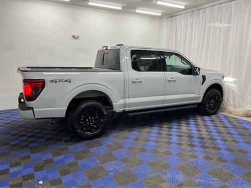 Avalanche 2026 Ford F-150 XLT