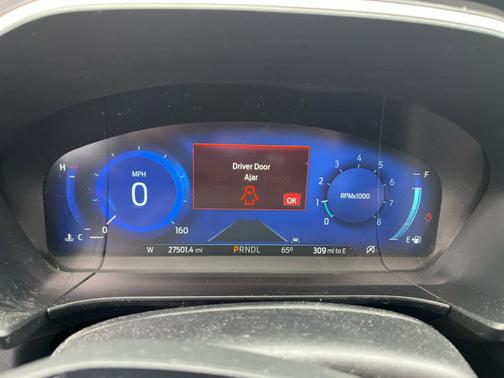 Star White Metallic Tri-Coat 2022 Ford Escape SEL