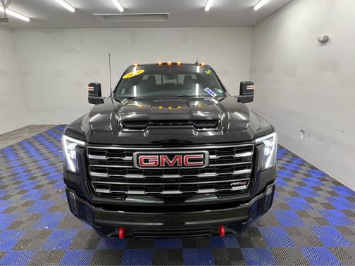 2024 GMC Sierra 2500 AT4