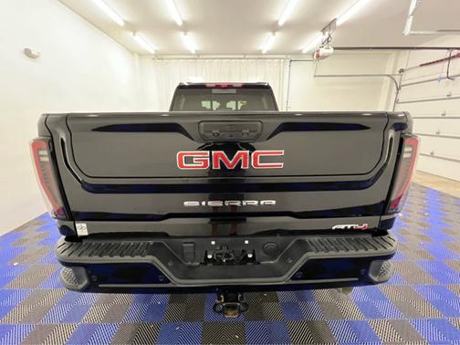 2024 GMC Sierra 2500 AT4