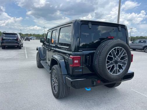 Black Clearcoat 2023 Jeep Wrangler 4xe Sahara High Altitude