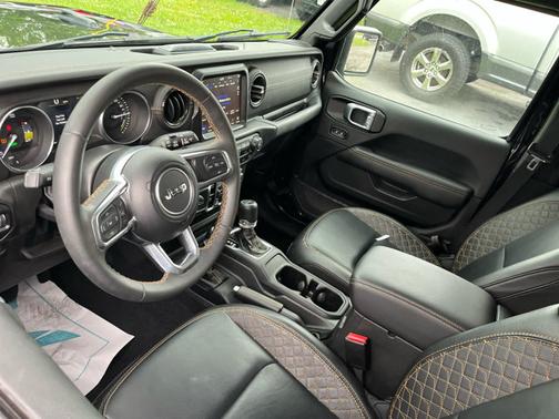 Black Clearcoat 2023 Jeep Wrangler 4xe Sahara High Altitude