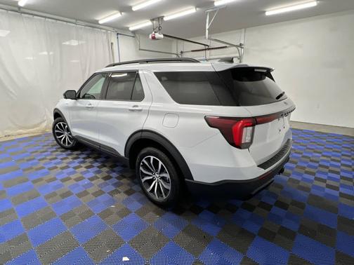 Space White Metallic 2026 Ford Explorer ST-Line