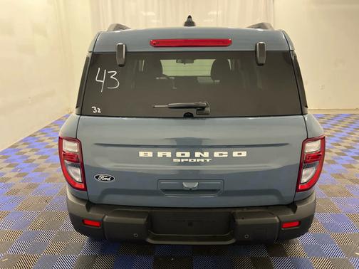 Azure Gray Metallic Tri-Coat 2026 Ford Bronco Sport Big Bend