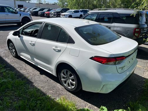 Ice Cap 2023 Toyota Corolla LE