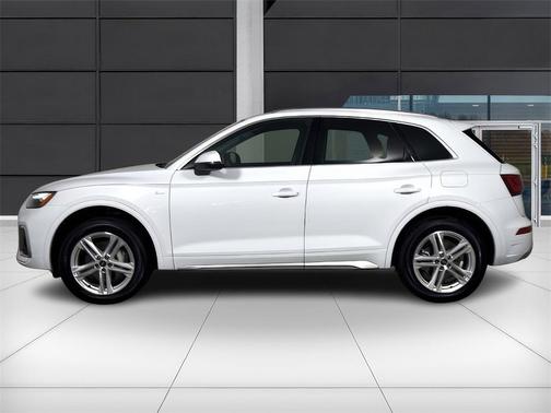2024 Audi Q5 e 55 S line quattro Premium