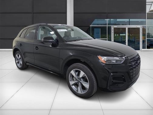 2024 Audi Q5 40 Premium