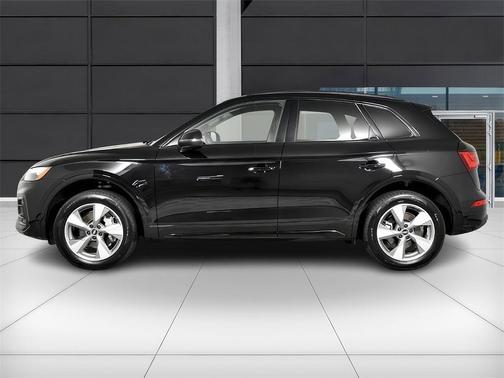 2024 Audi Q5 40 Premium