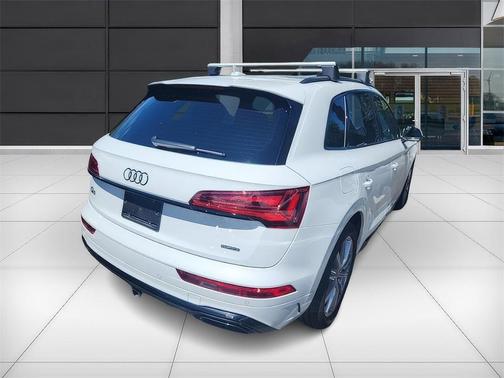 2024 Audi Q5 e 55 S line quattro Premium
