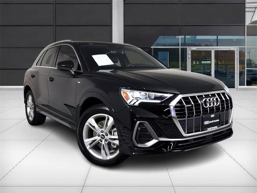2023 Audi Q3 45 S line Premium