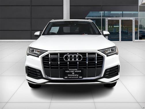2023 Audi Q7 45 Premium Plus