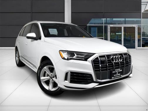 2023 Audi Q7 45 Premium Plus