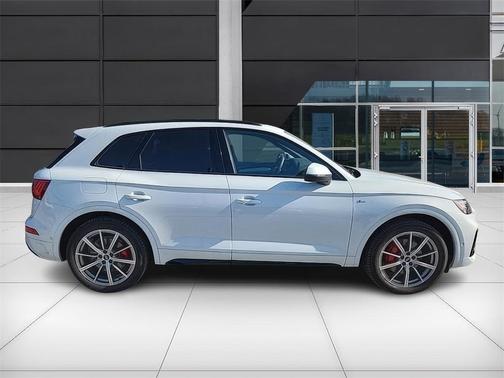 2024 Audi Q5 e 55 S line quattro Premium