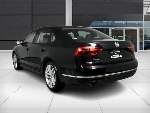 2019 Volkswagen Passat 2.0T Wolfsburg