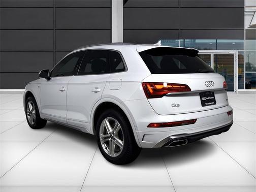 2024 Audi Q5 e 55 S line quattro Premium