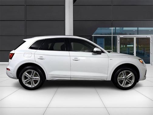 2024 Audi Q5 e 55 S line quattro Premium