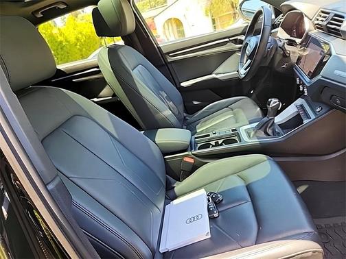 2022 Audi Q3 45 S line Premium