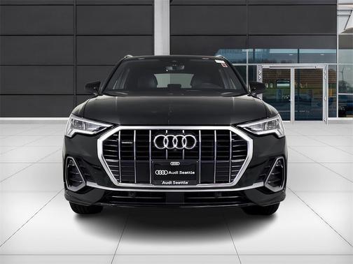 2022 Audi Q3 45 S line Premium