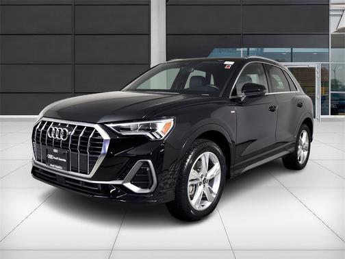 2022 Audi Q3 45 S line Premium
