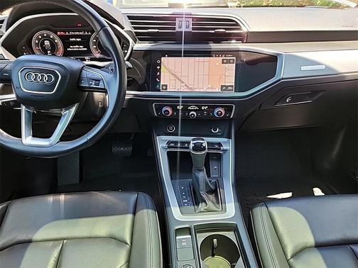 2022 Audi Q3 45 S line Premium