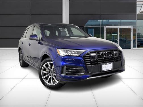 2024 Audi Q7 45 Premium Plus