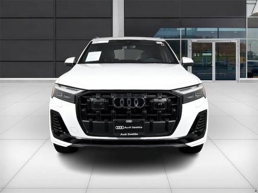 2025 Audi Q7 55 Premium Plus
